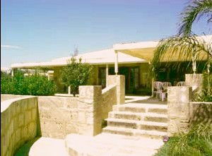 Murchison Rammed Earth - Builders Australia 2
