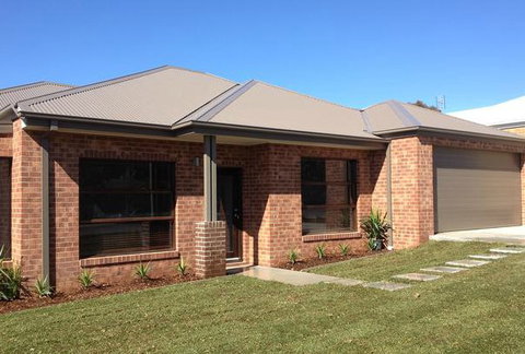 Adrian Bassett Homes - Builders Australia 0
