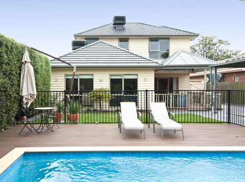 Extensions Unlimited - Builders Australia 2